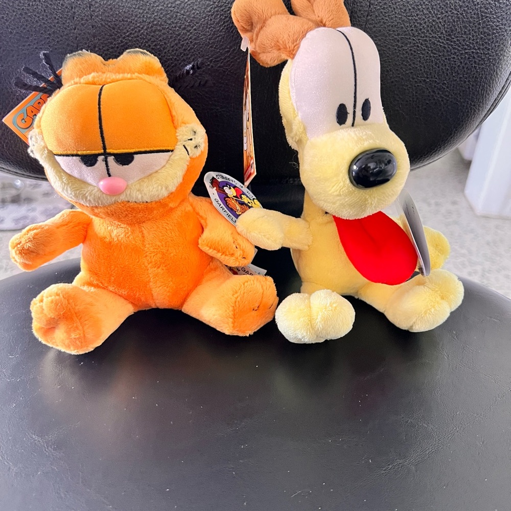 Garfield and Odie plush 7”